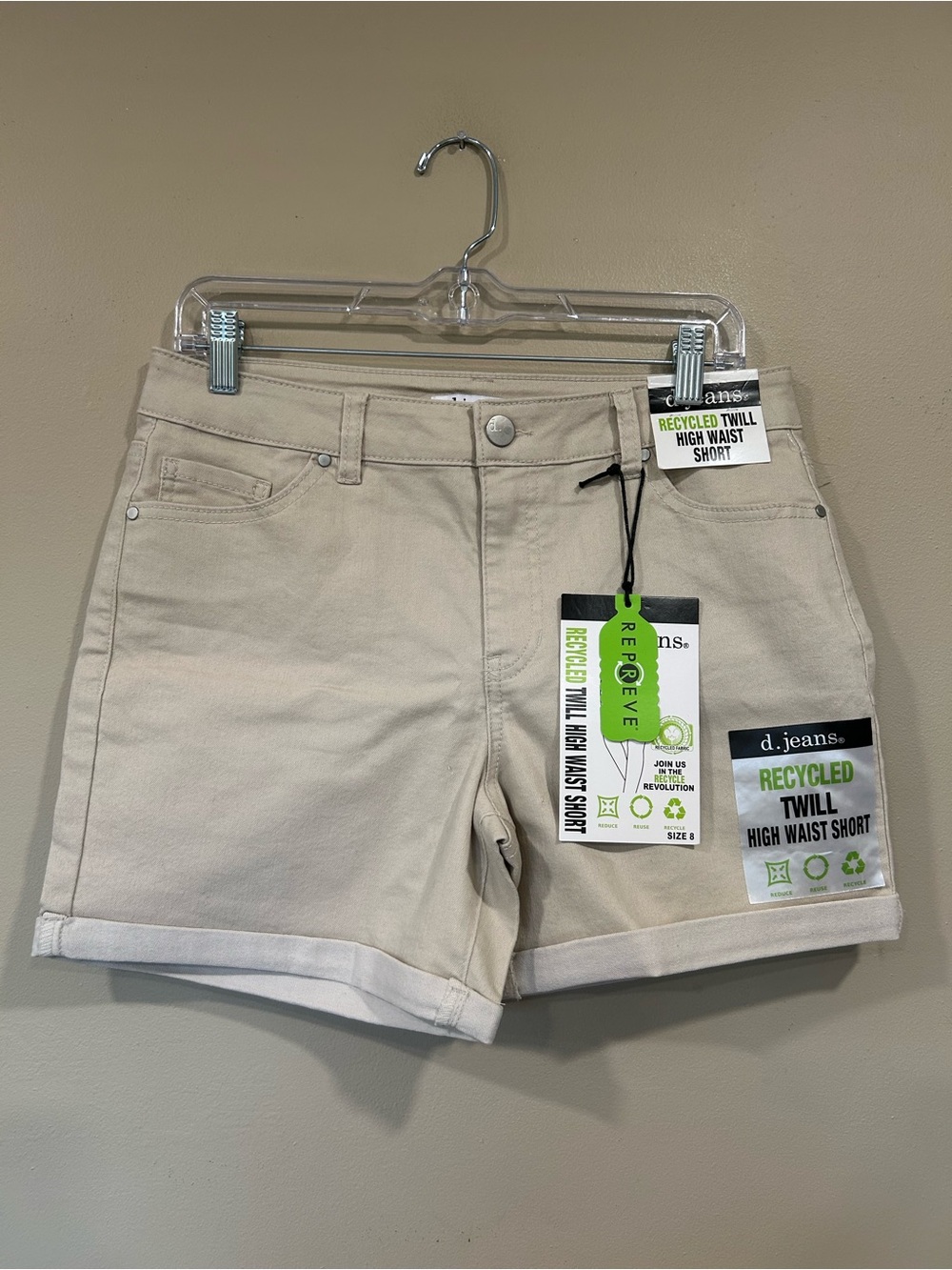 D.Jeans Women’s High Waist Short Ivory Size 8
